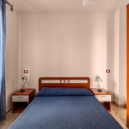 With 2 Shared Pools Near Sea 公寓 瓦雷多利亚