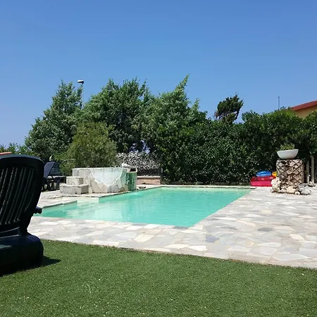 Apartament A 150 Meter Long Mare, 2 Fish,