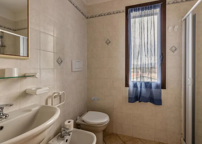 A 150 Meter Long Mare, 2 Fish, Apartament Valledoria (Sardinia)